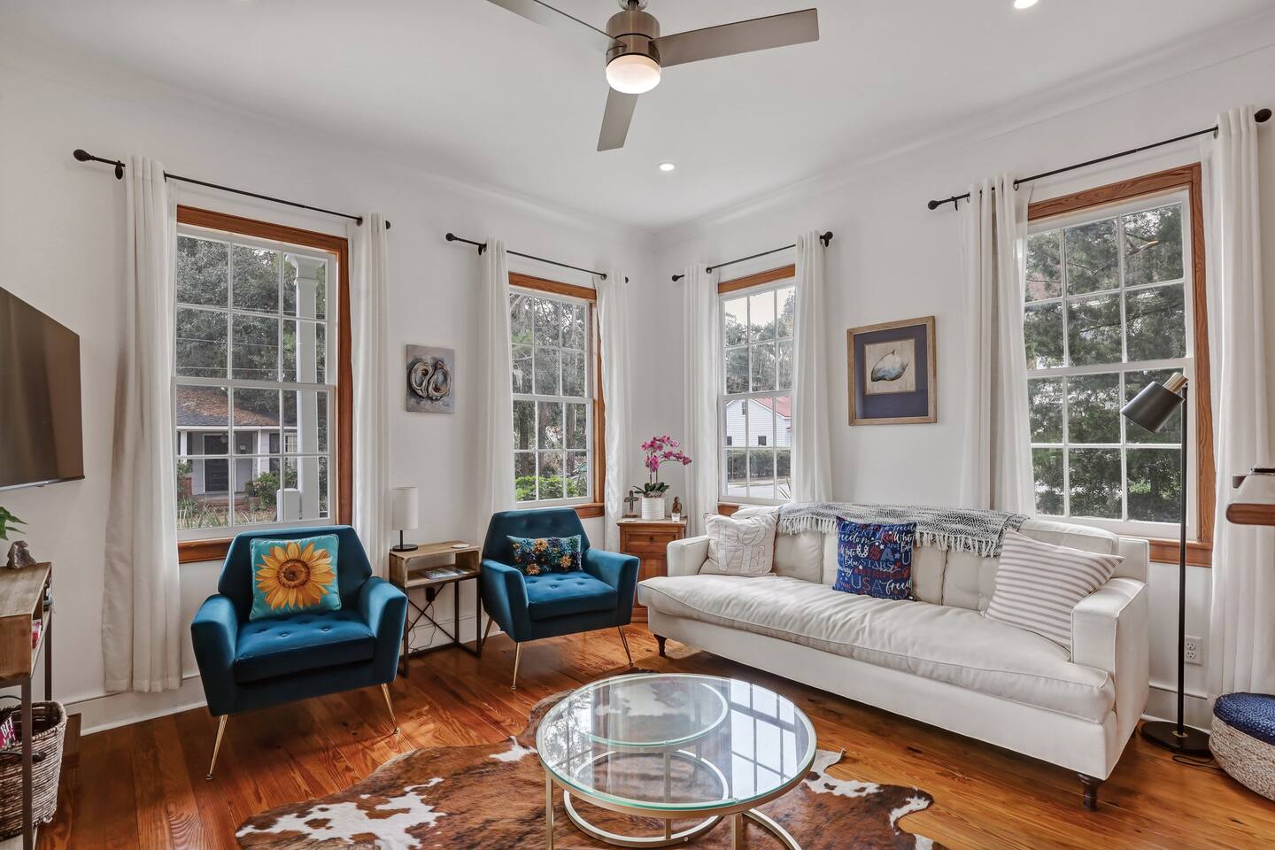 Walk to Downtown | Historic Home | BBQ | Bikes