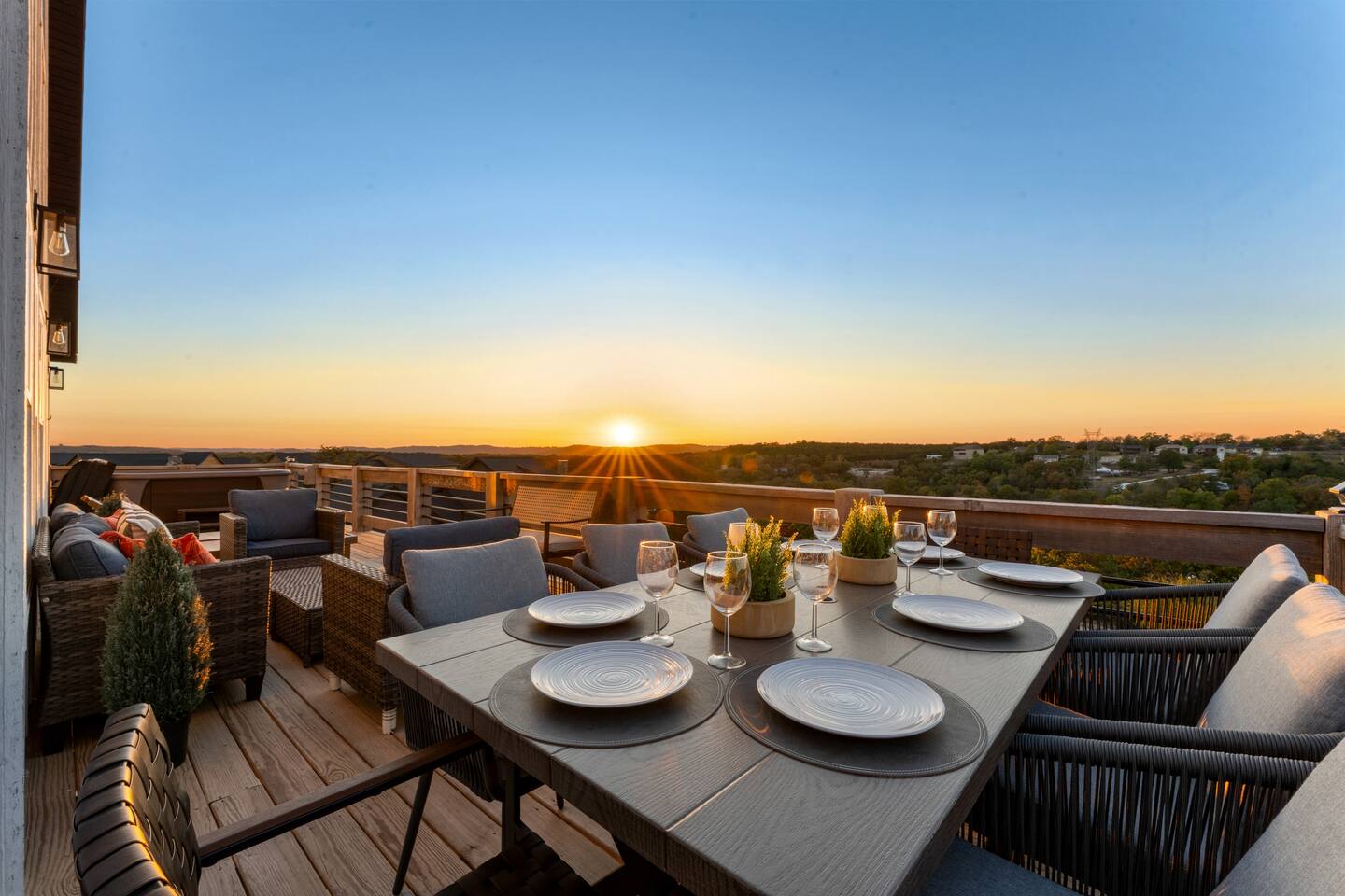 Lake Views & access! Summer Pool, Hot tub, Firepit — Branson, MO — vacation rental