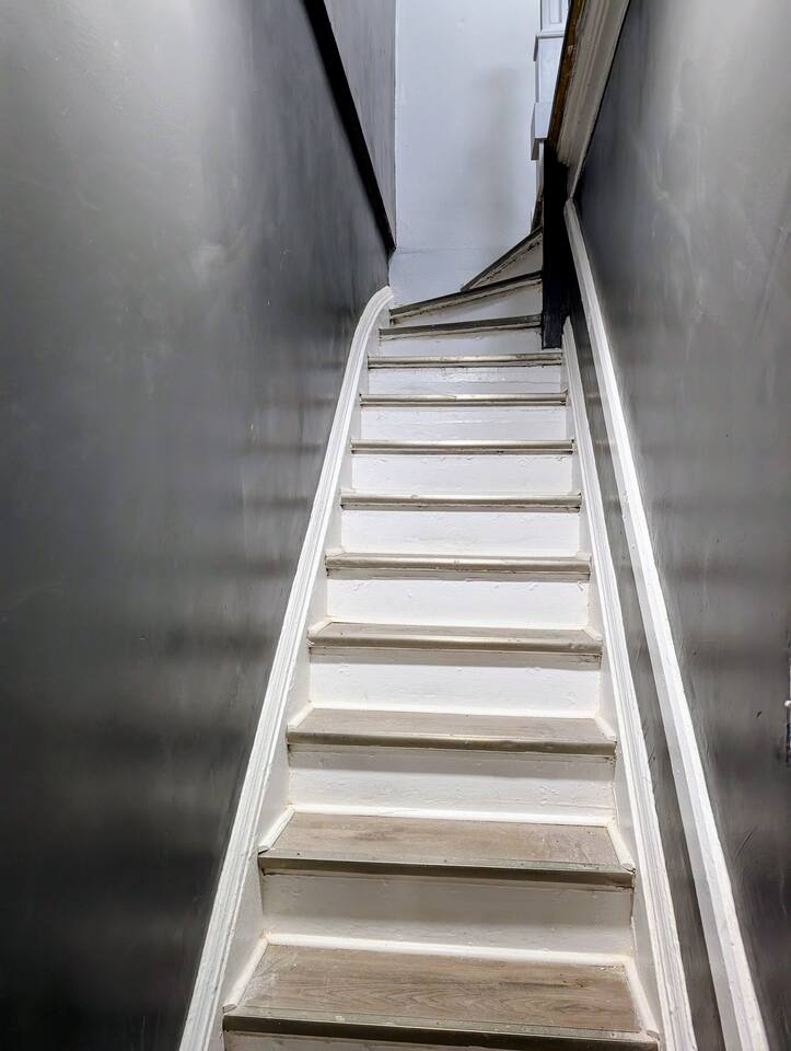 Newly Renovated Charming Apt! 30 Mins to Manhattan