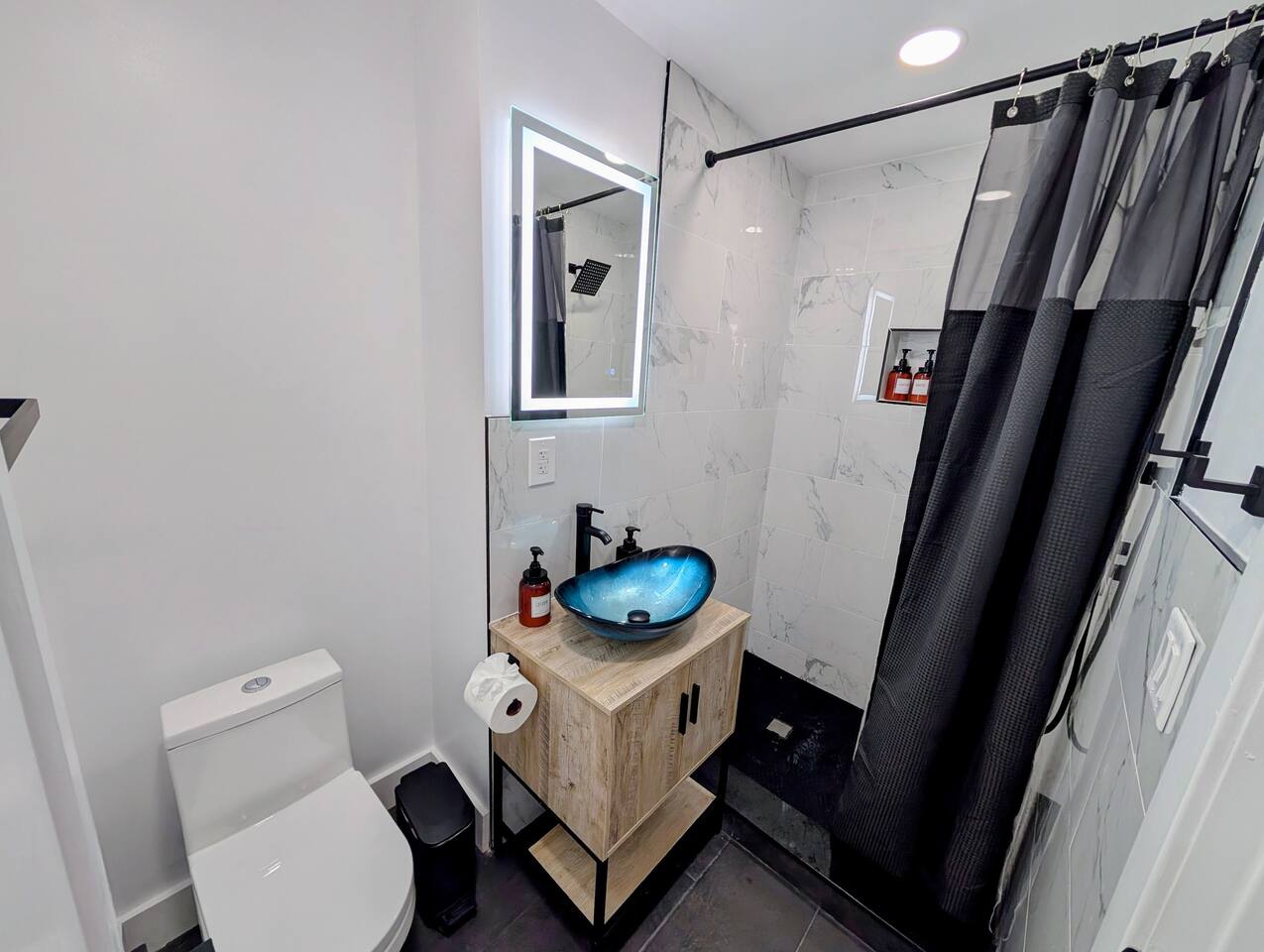 Newly Renovated Charming Apt! 30 Mins to Manhattan