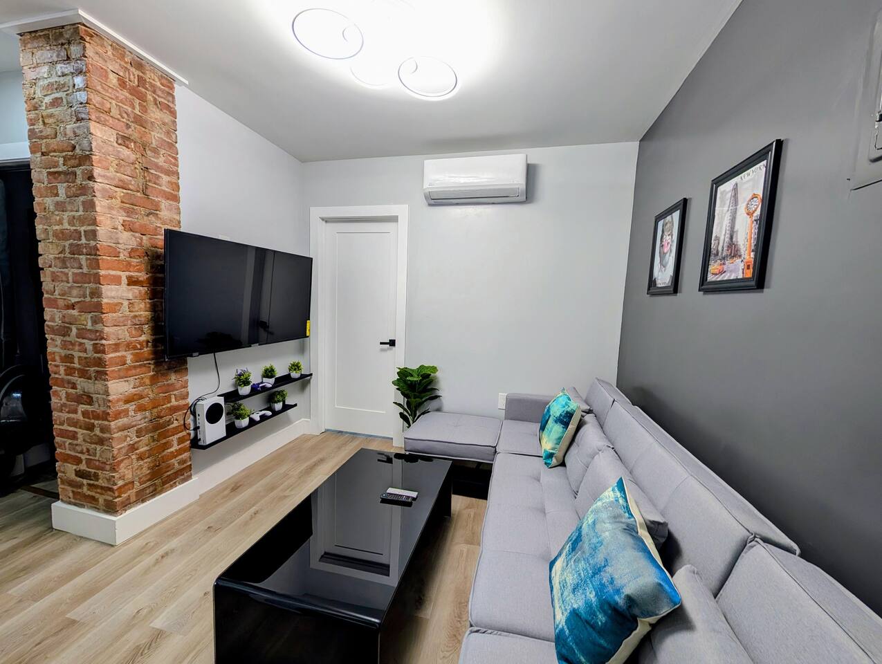 Newly Renovated Charming Apt! 30 Mins to Manhattan — Jersey City — vacation rental