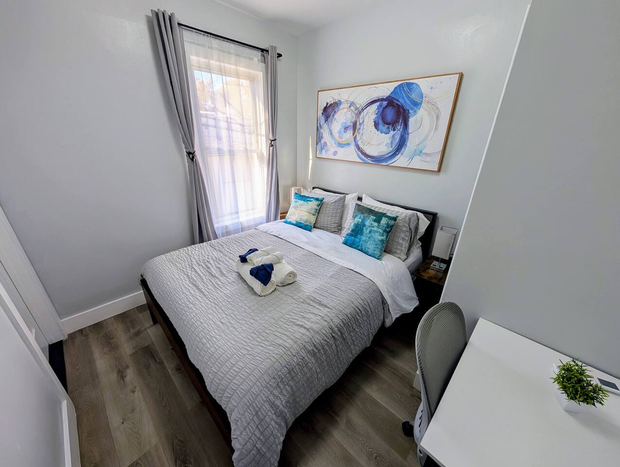 Newly Renovated Charming Apt! 30 Mins to Manhattan