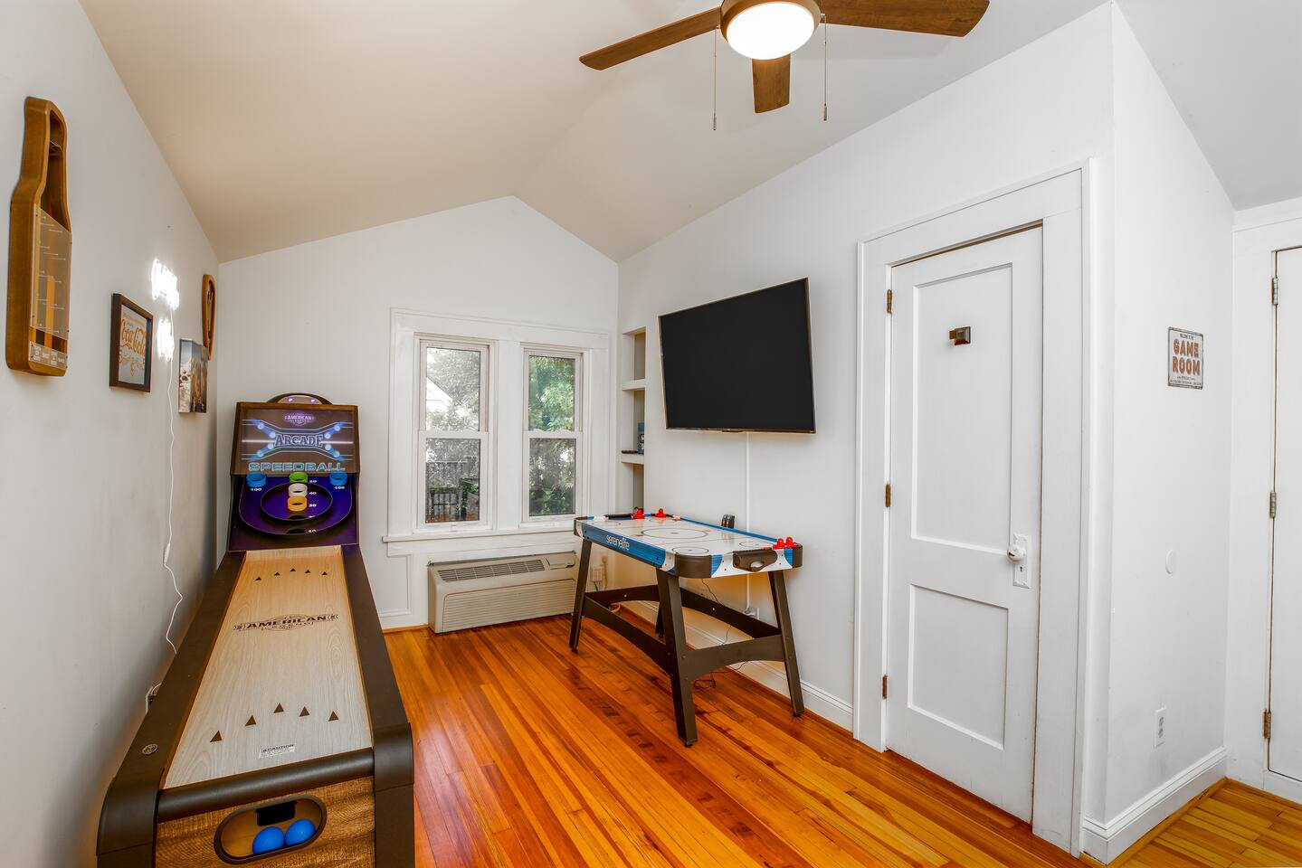 Close To Winston Hospitals;Game Room & Hot Tub!