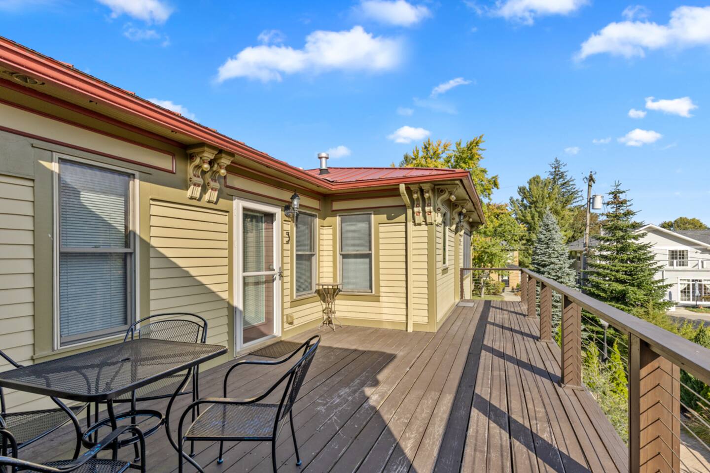 Douglas/Saugatuck - Sleeps 6