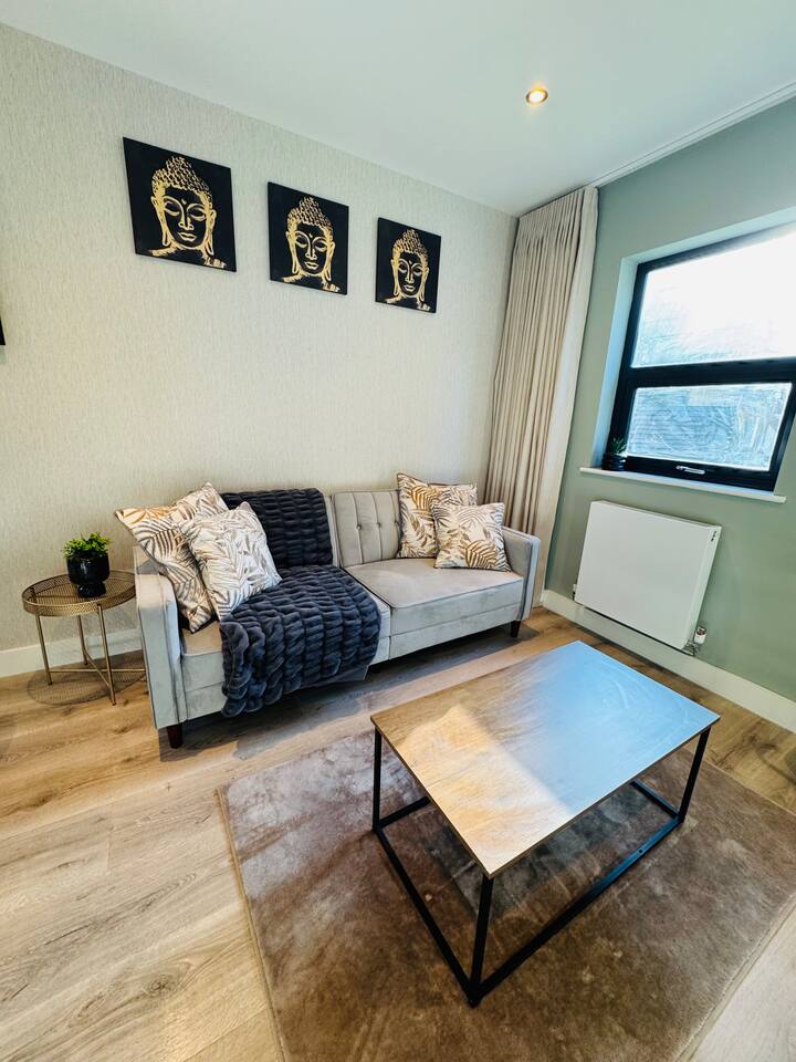 #13 Elegant Solihull Townhouse Sleeps 10 NEC/BHX