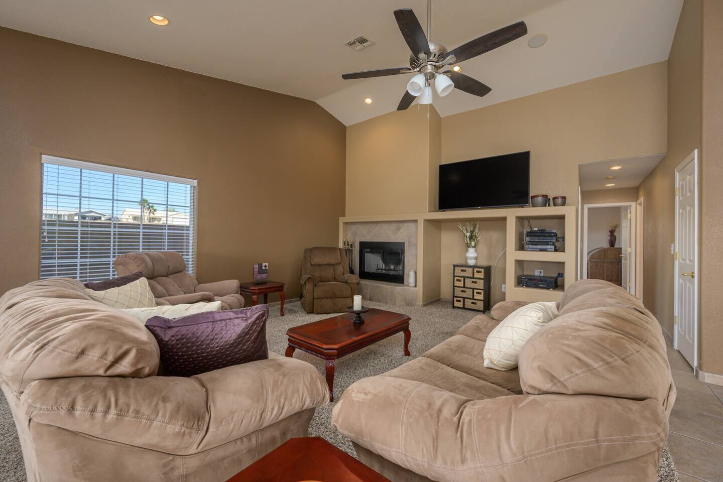 The Grotto | Pool | Spa | 3bd | Views | Sleeps 10