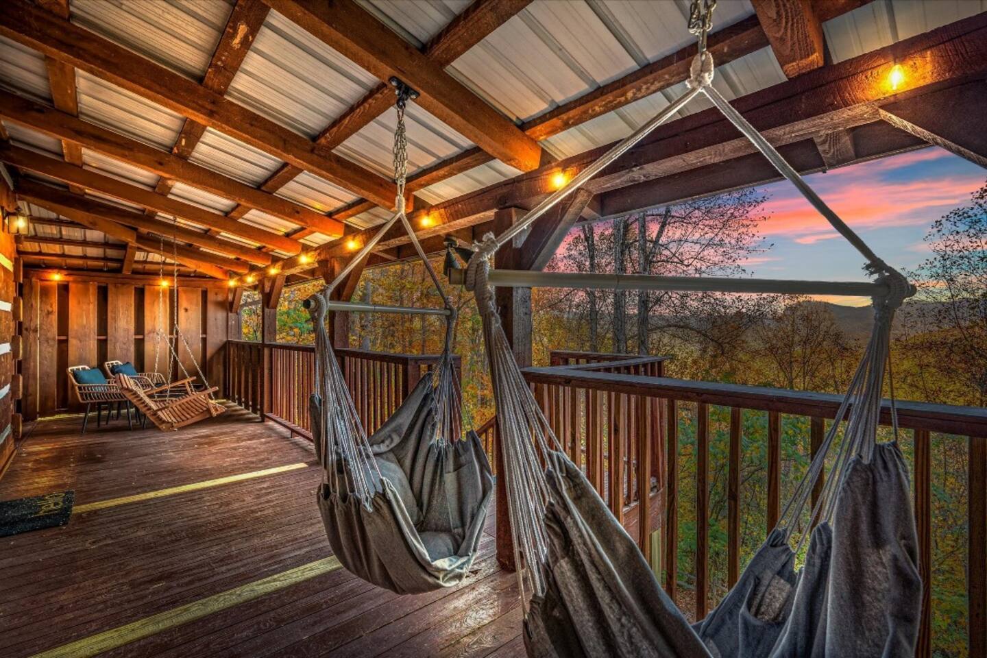 Amazing Spring View! Pool, King Bed, Hot Tub, Xbox — Townsend — vacation rental