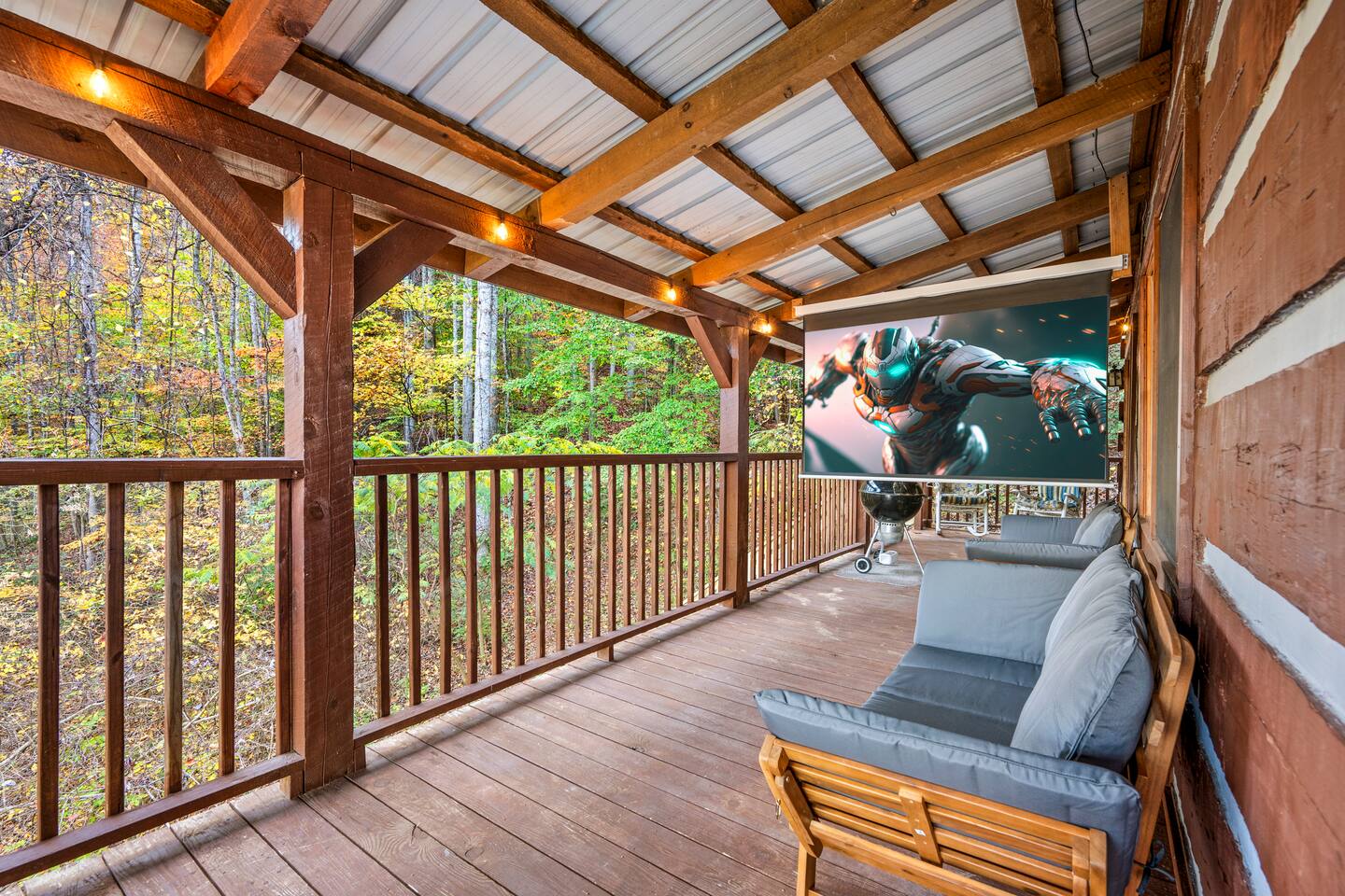 Amazing Spring View! Pool, King Bed, Hot Tub, Xbox