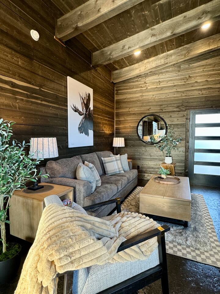 Pinion Pine Chalet #10 + Walking distance to river