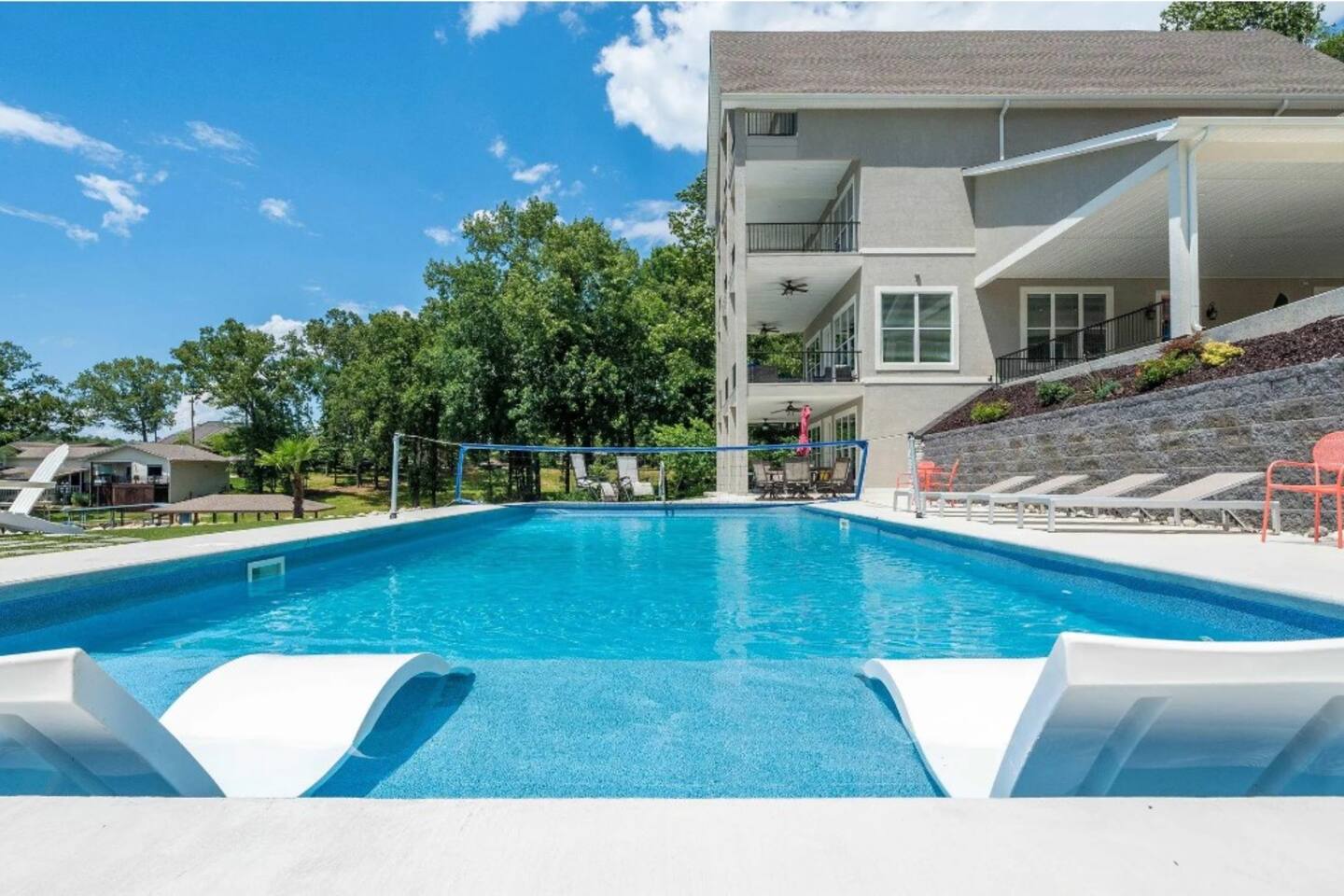 "Chef's Retreat @ 604 Bayshore" | Luxury Lakefront Home On Lake Hamilton*Private Pool &  Hot Tub*Firepit*Boat Slip*Game Room*Putting Green*Sleeps 26