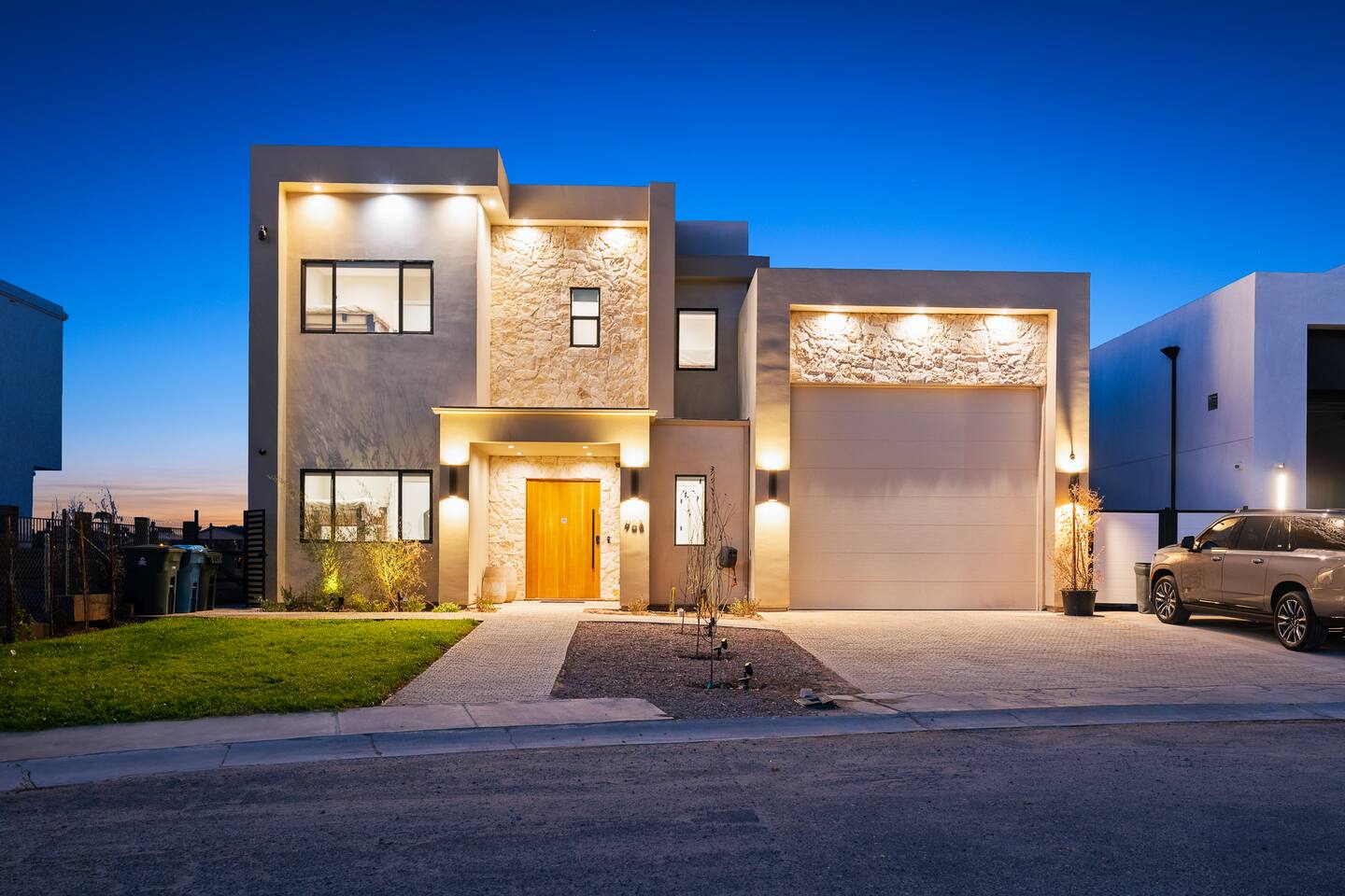 Luxury Riverfront | Beach | 6bd | Pool | Sleeps 16