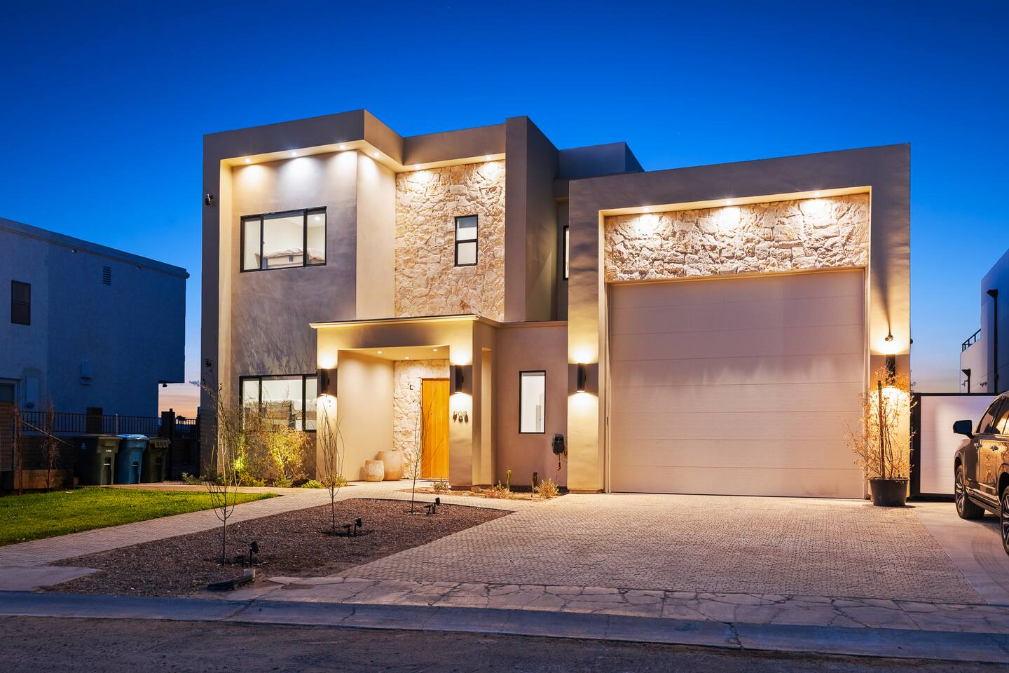 Luxury Riverfront | Beach | 6bd | Pool | Sleeps 16