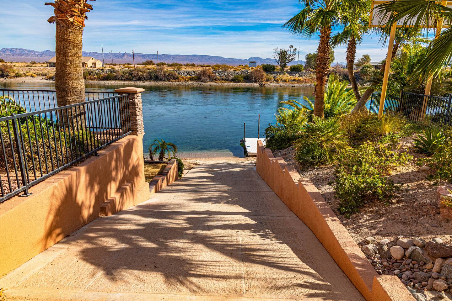 Stunning Villa | Private Beach & Launch | 5bd