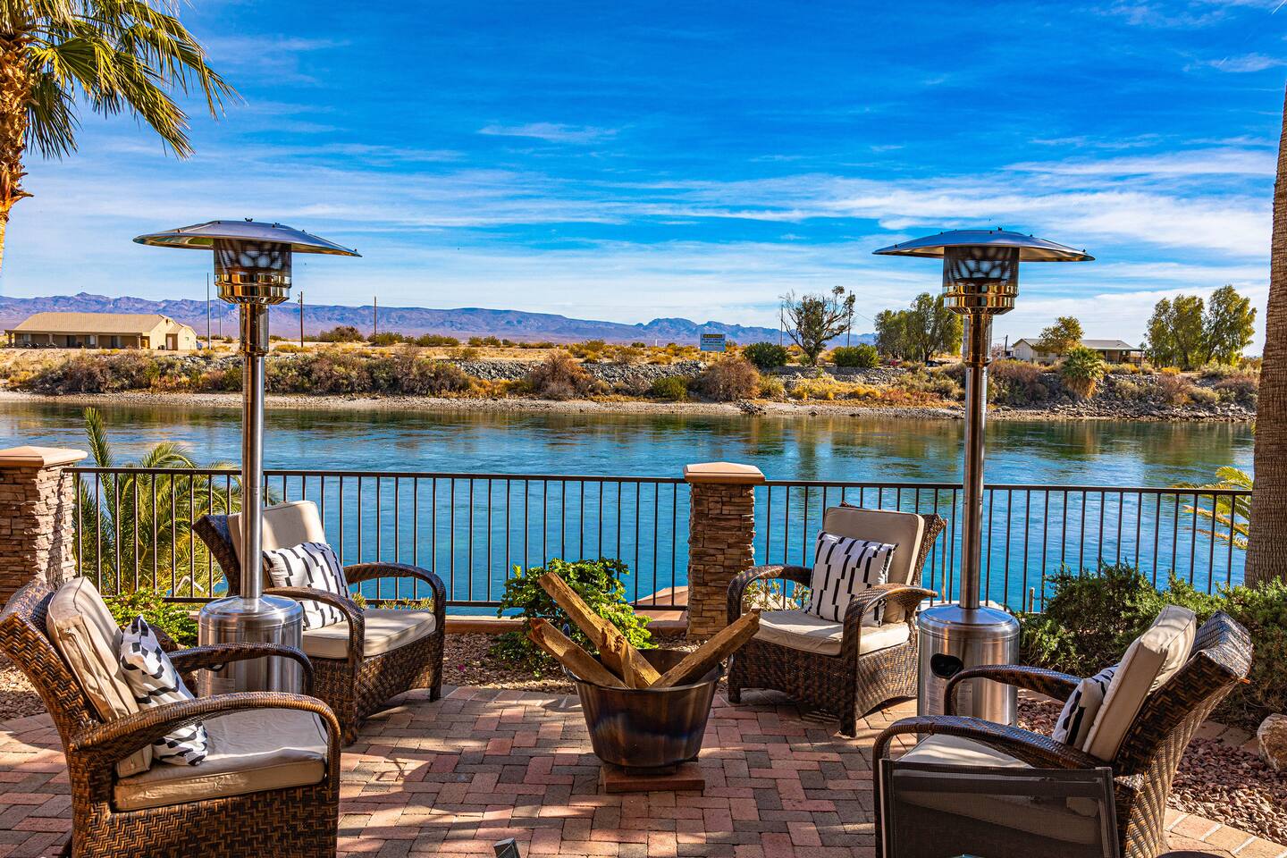 Stunning Villa | Private Beach & Launch | 5bd