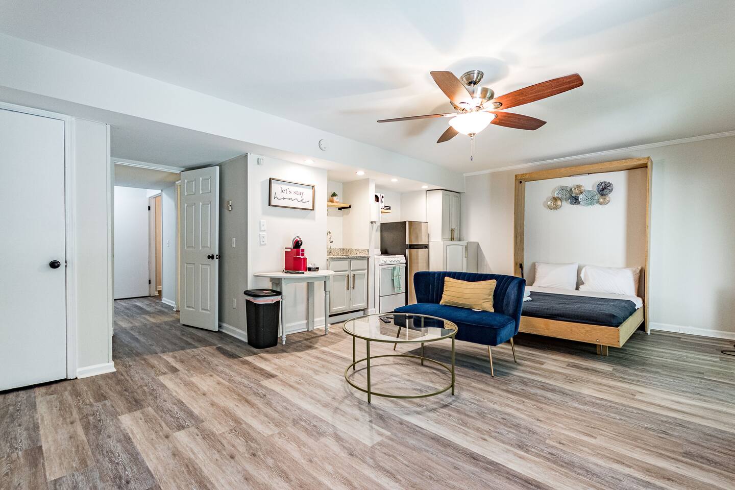5 bdr near North Hills w community Pool!