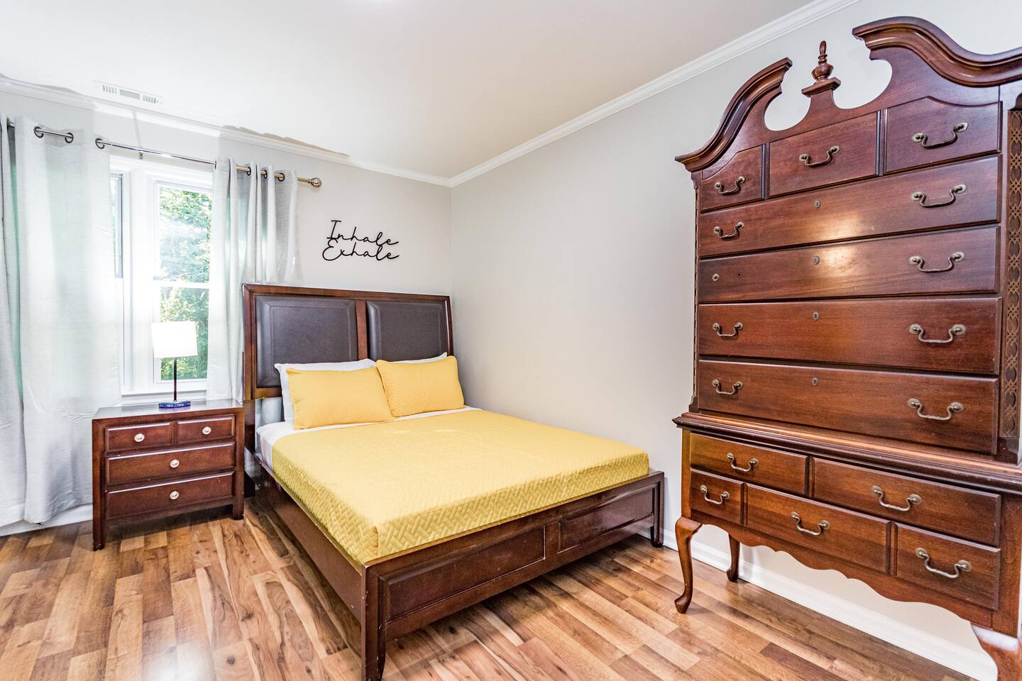 Perfectly located 2 en suite townhome in Raleigh