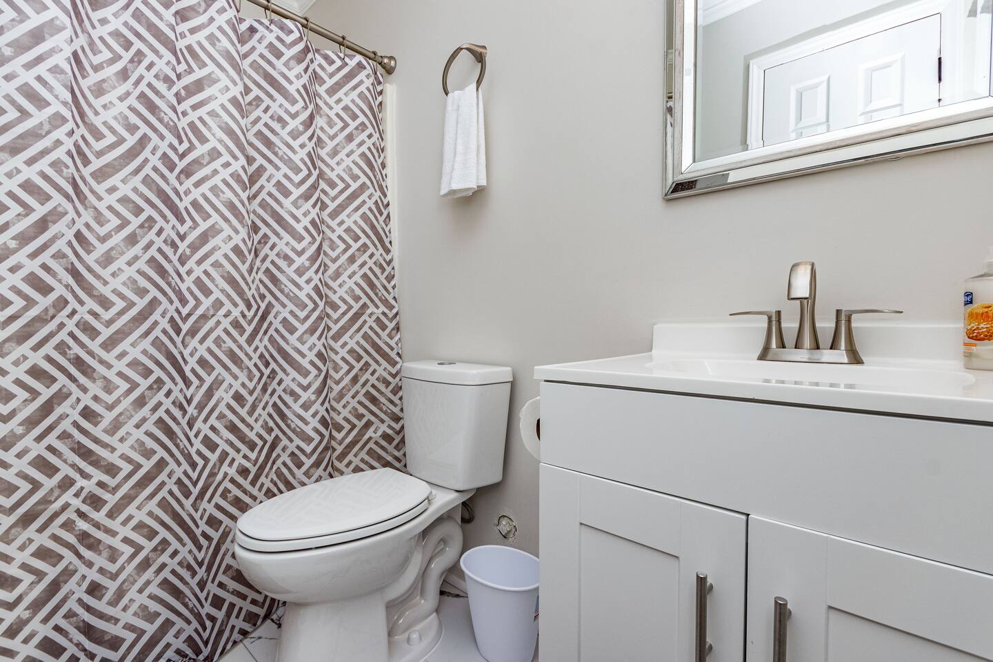 Perfectly located 2 en suite townhome in Raleigh