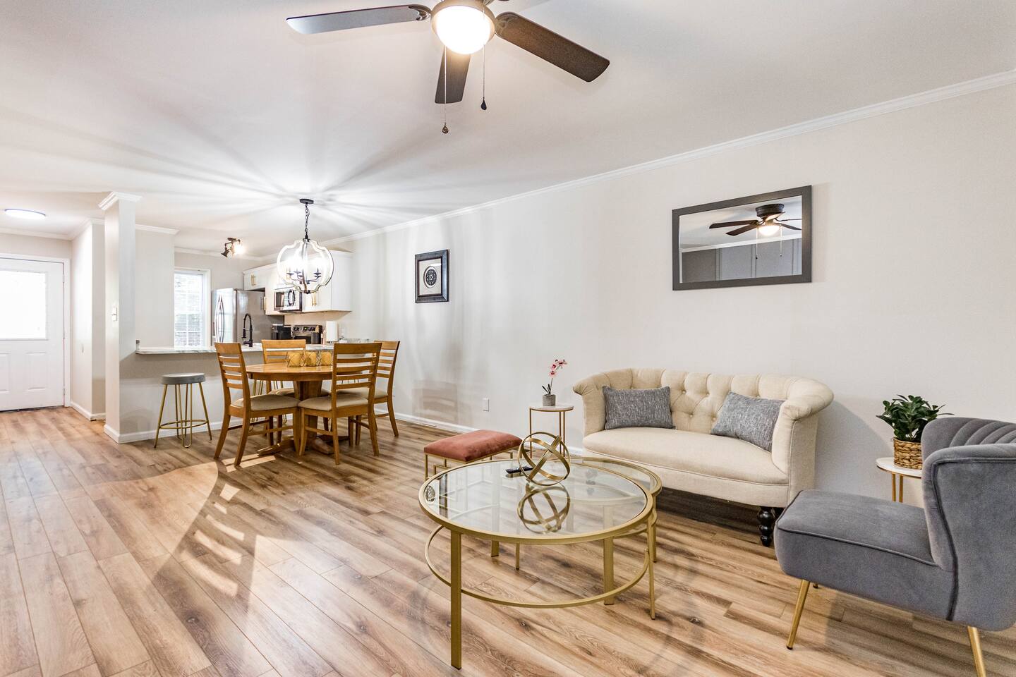 Perfectly located 2 en suite townhome in Raleigh — Raleigh — vacation rental