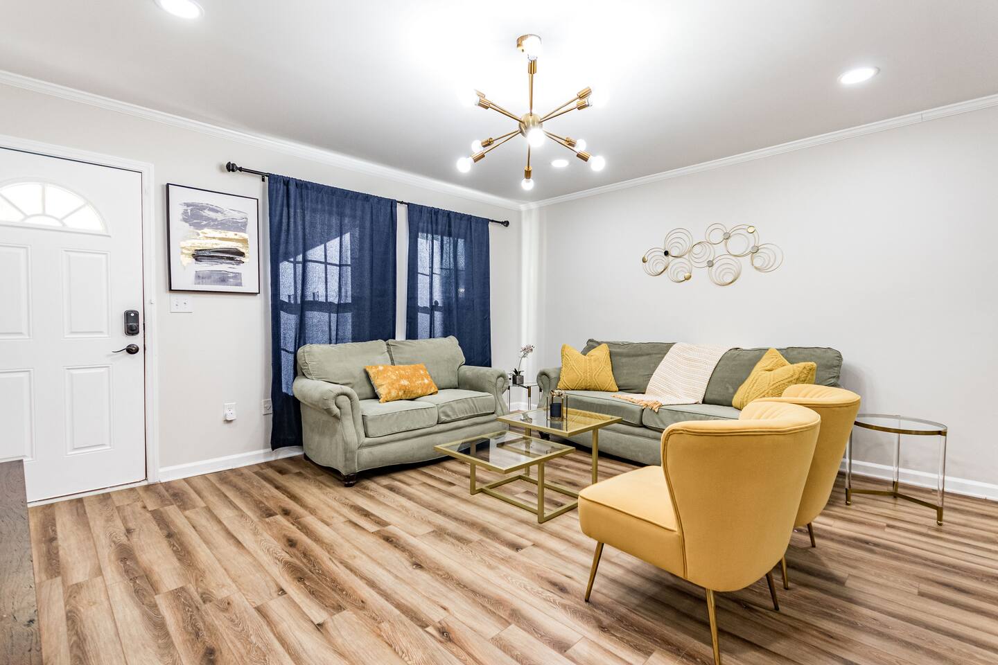 Cozy bungalow in the heart of Raleigh w King bed