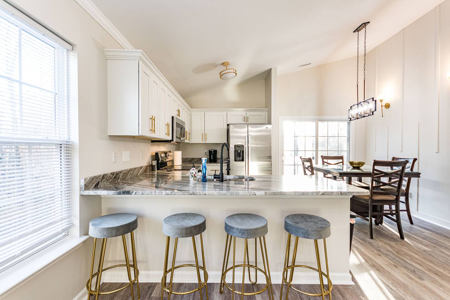 Cozy home 15 from RTP & Dtown - starts at $3.5k/m