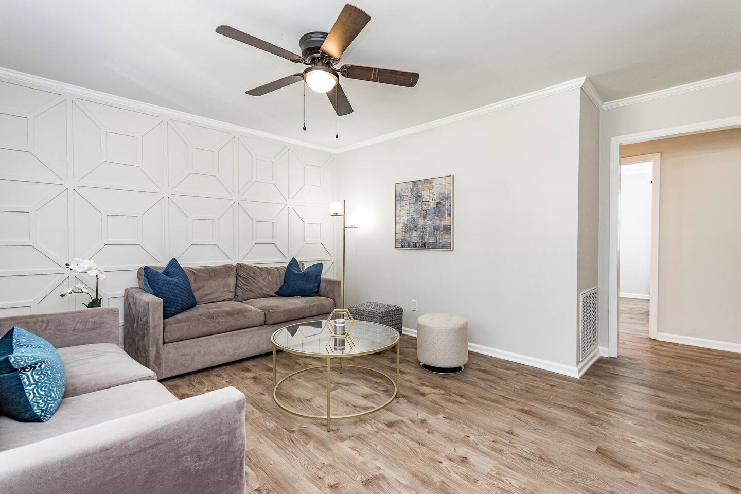 Raleigh house sleeps 10 - starts @ $5.5k/month