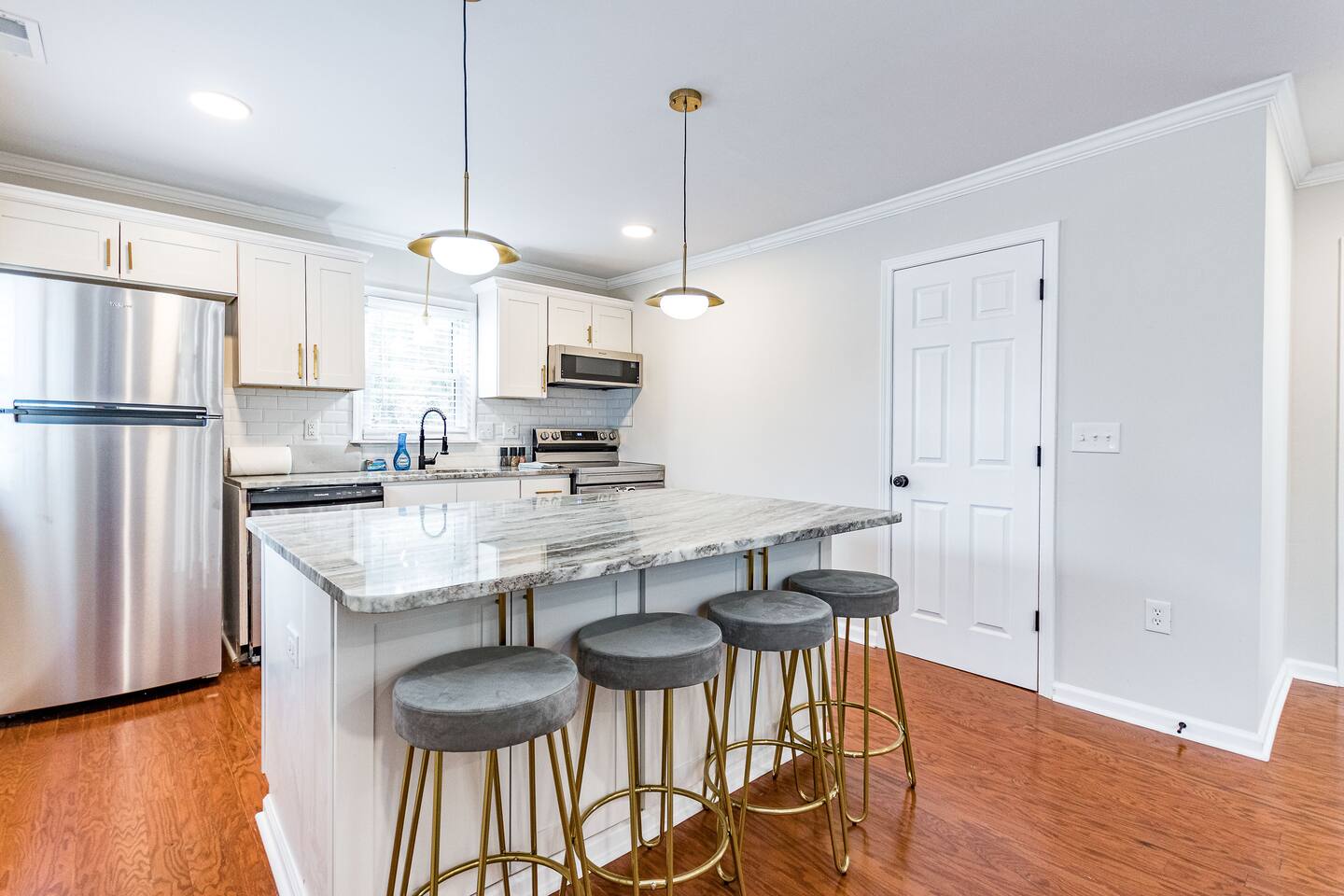 Secluded cottage - 6 min from Dtown Wake Forest