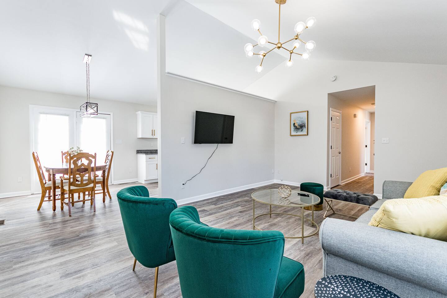 NEW 3 bd house - 5 min from Walnut Amphitheater