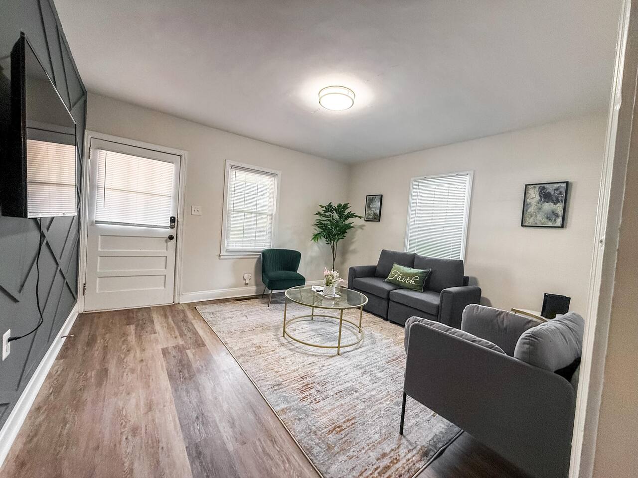 Budget friendly 1 bd apart - starts at $1.8k/m