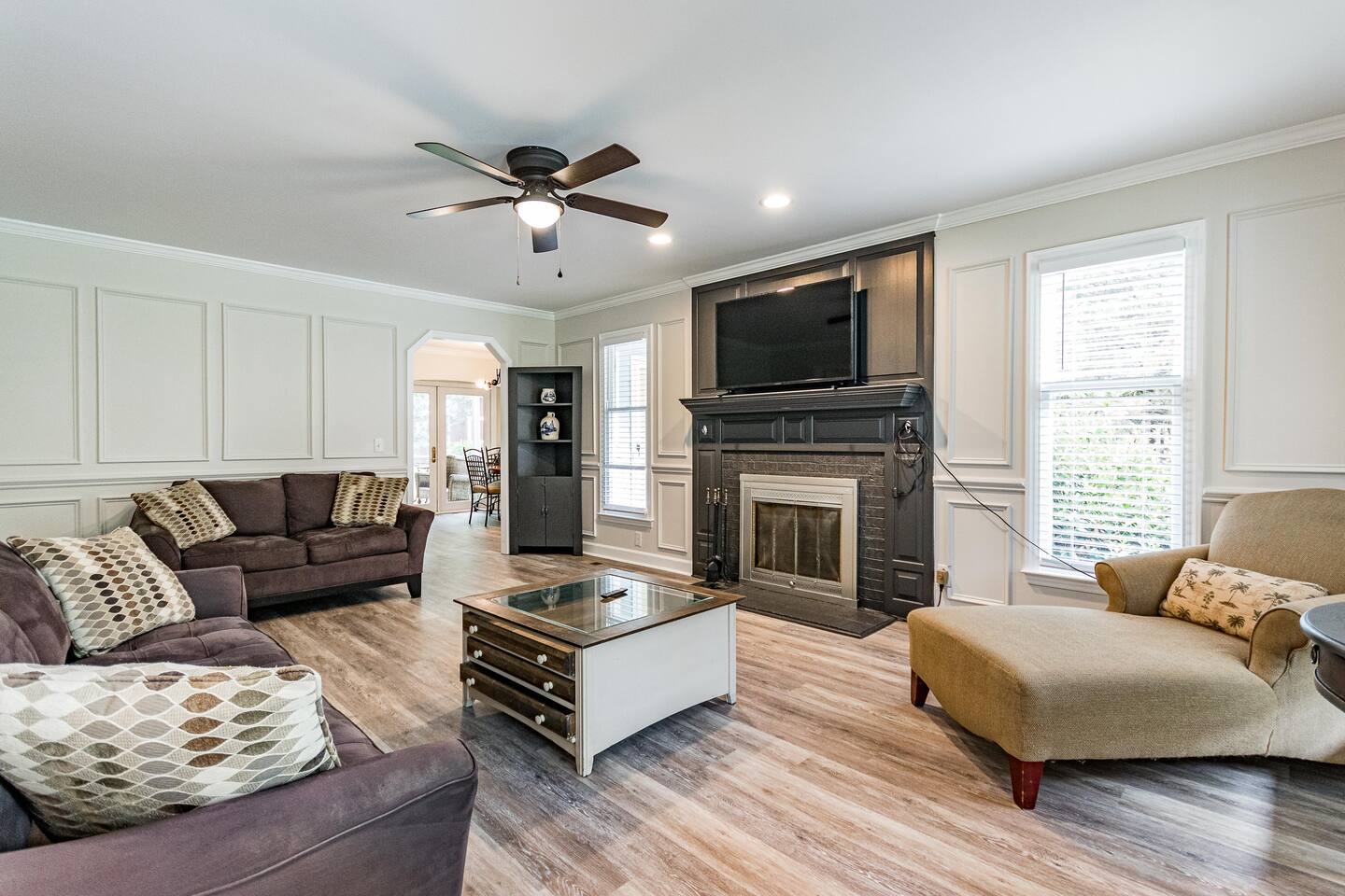 Beautiful recently updated 3bed/ 2 bath ranch