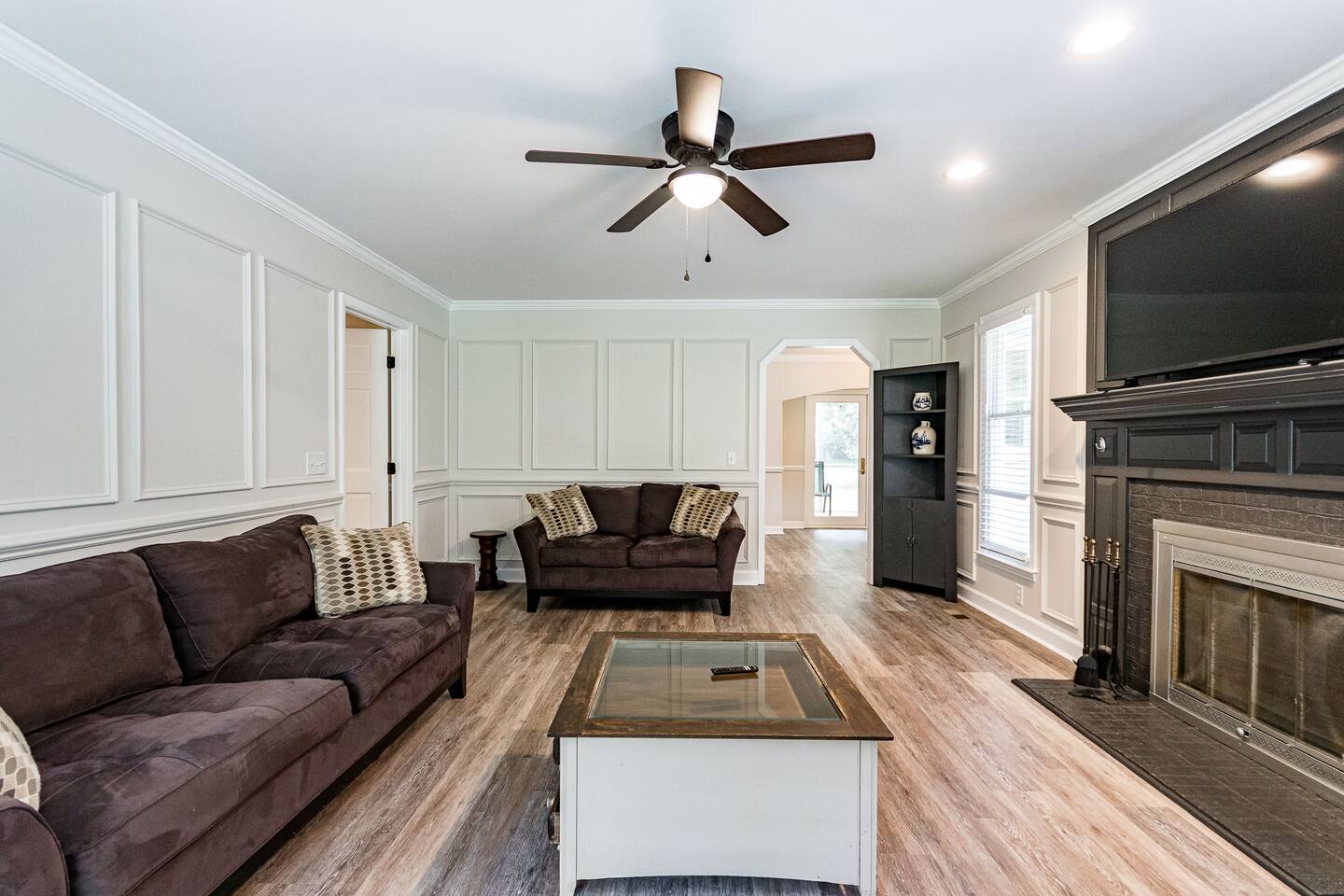 Beautiful recently updated 3bed/ 2 bath ranch