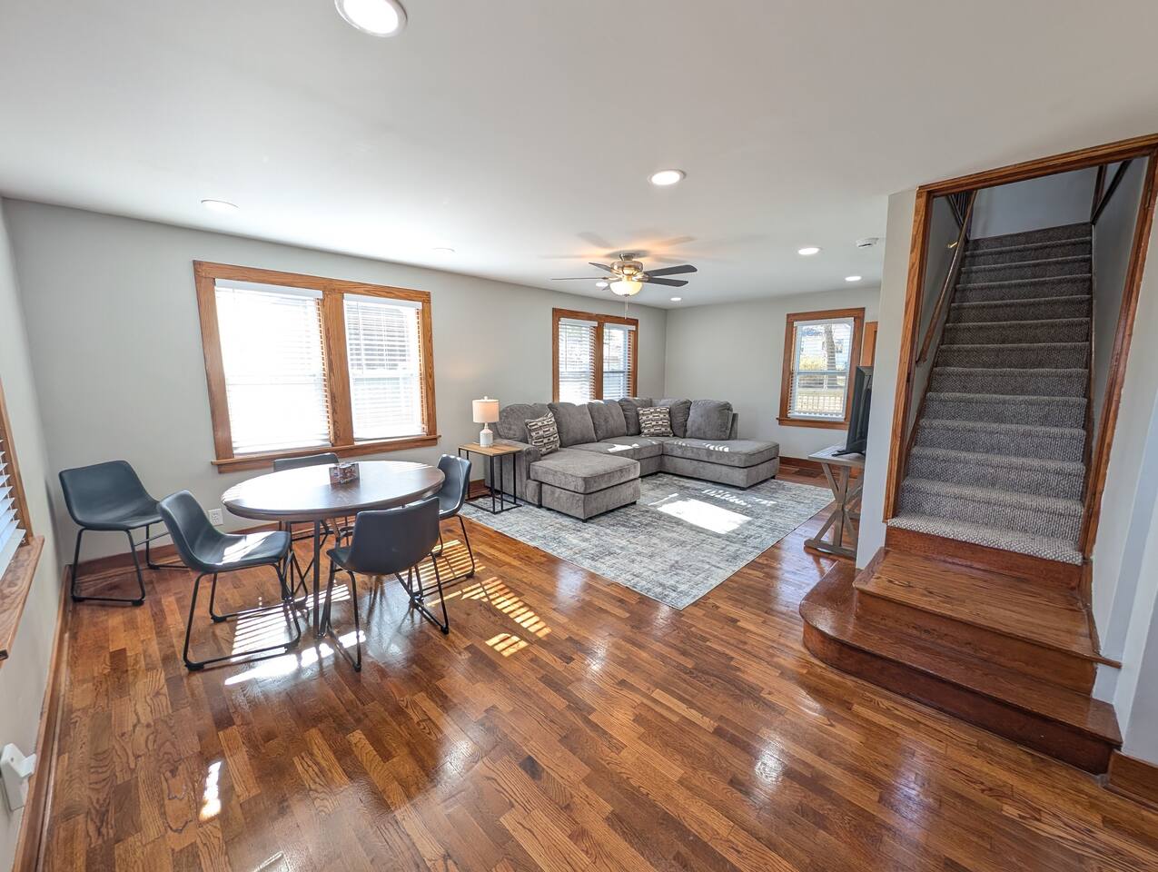 New! King Bed, Spacious! Fully Renovated — Valley Falls — vacation rental