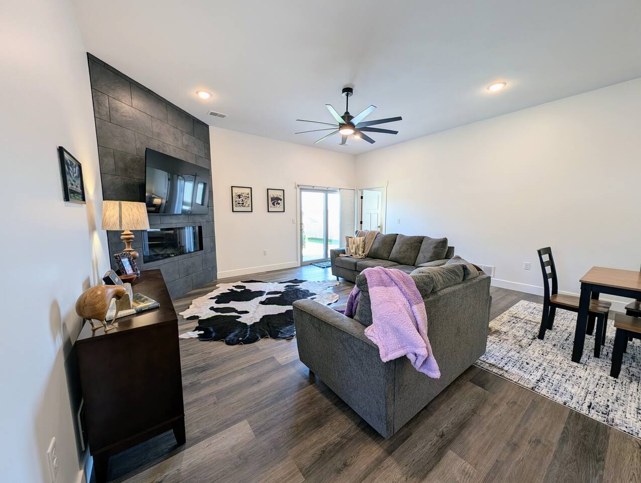 Close to park! 3bd/2ba