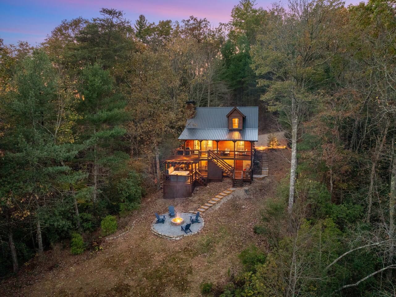 Juniper Chalet: Luxury Cabin with Views & Hot Tub — Cherry Log, GA — vacation rental