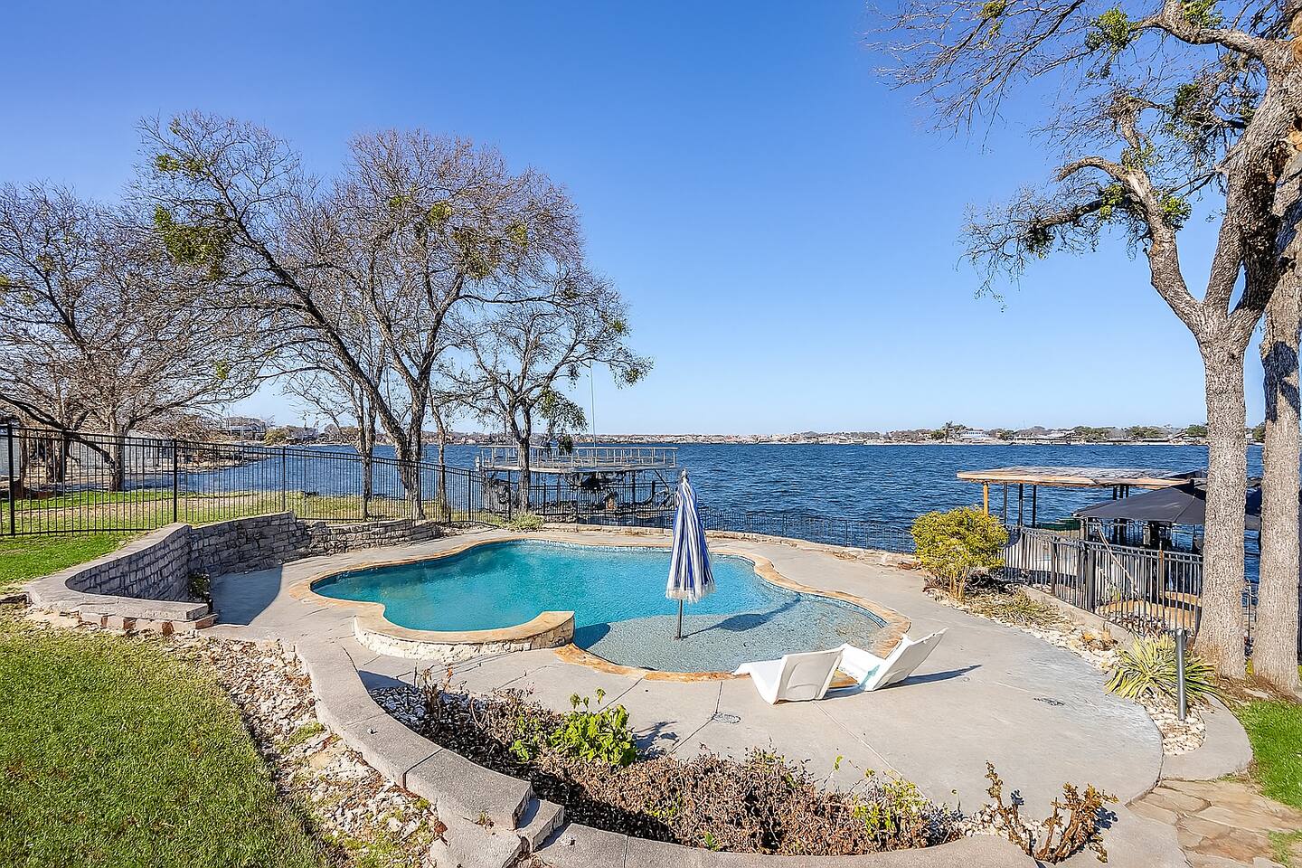 3BR Home w/ Pool, Fire Pit & BIG Lake View