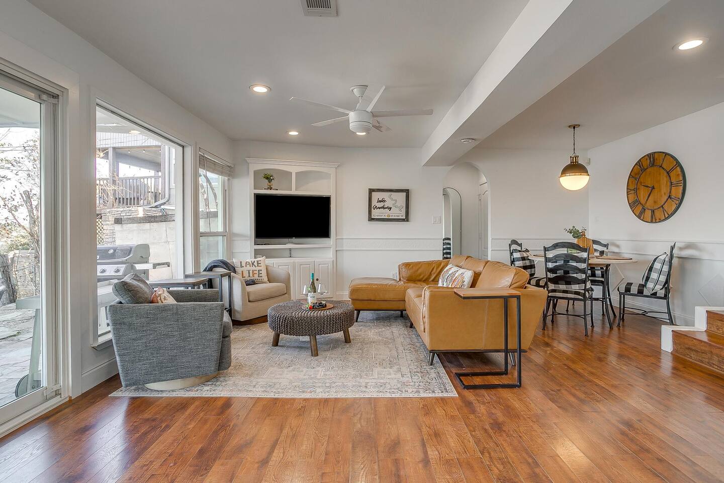 3BR Home w/ Pool, Fire Pit & BIG Lake View
