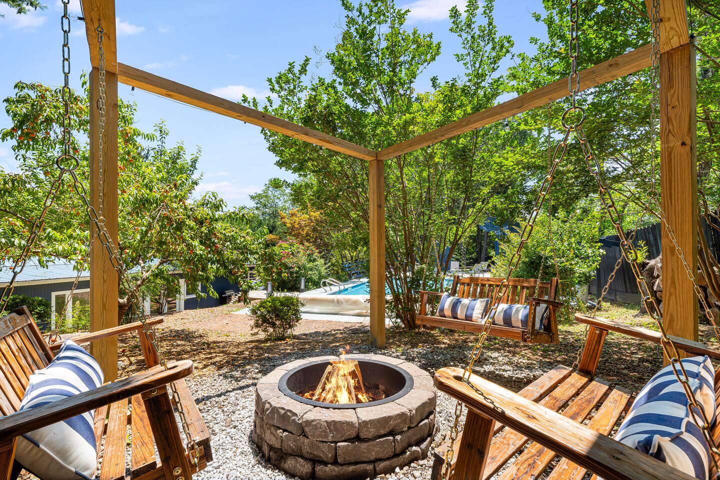 HotTub, FirePit, Pets, Pool Table, Outdoor Dining