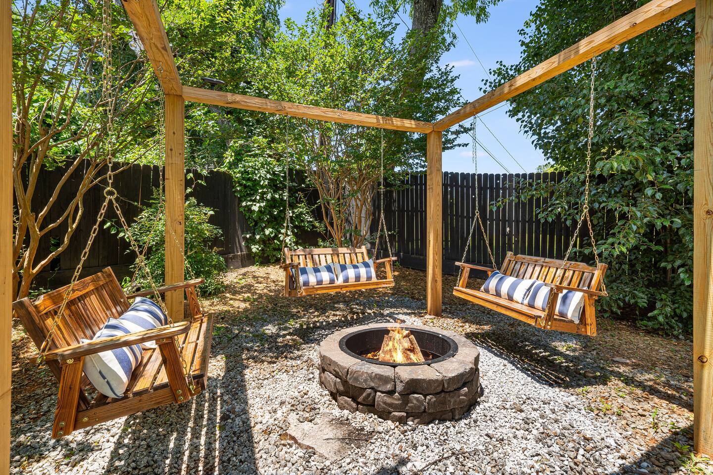 HotTub, FirePit, Pets, Pool Table, Outdoor Dining