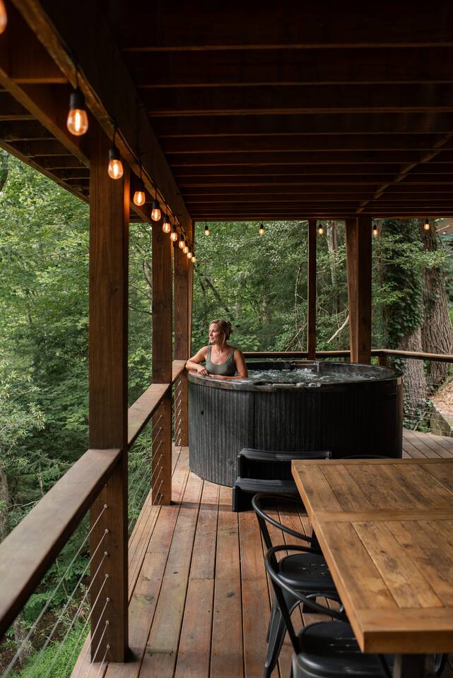 Blue Ridge Triangle: Reimagined A-Frame w/ Hot Tub