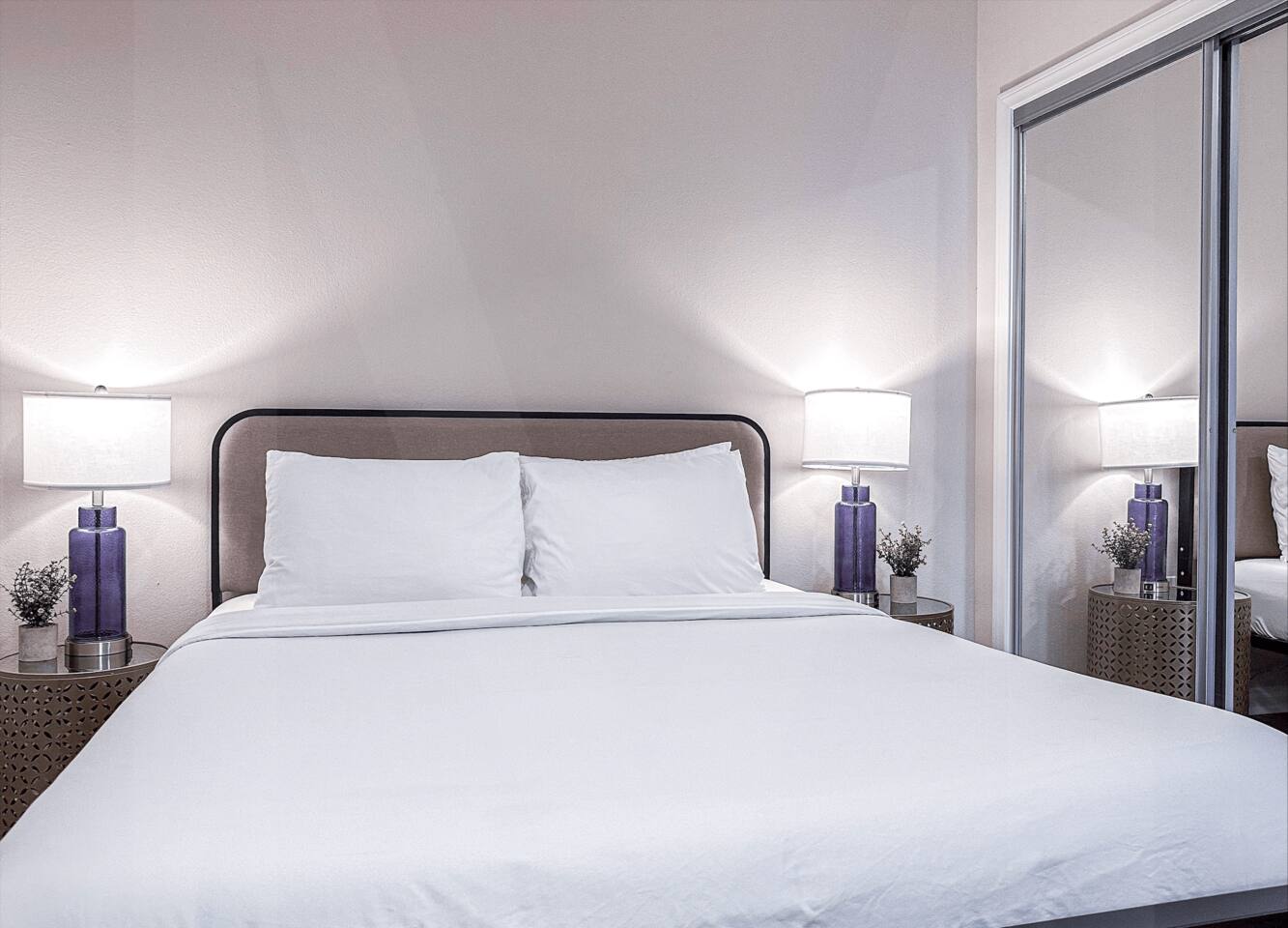 Suite, Miracle Mile, 90036
