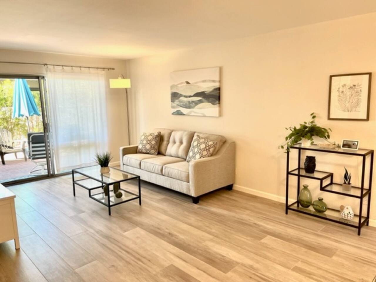 Beautiful 1st Floor Condo in McCormick Ranch!