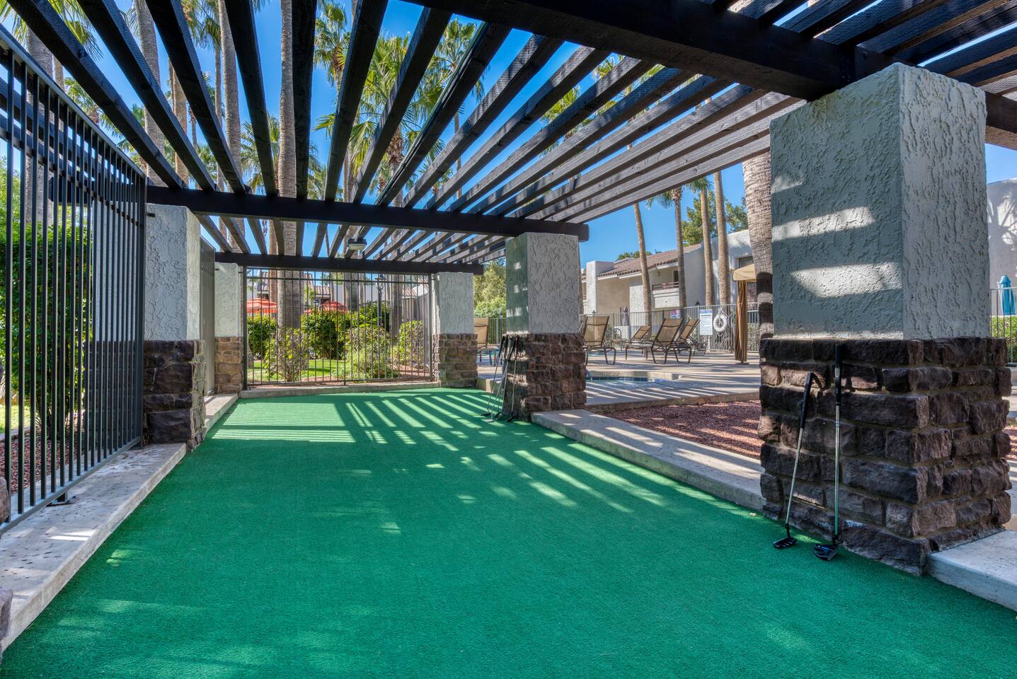 Beautiful 1st Floor Condo in McCormick Ranch!