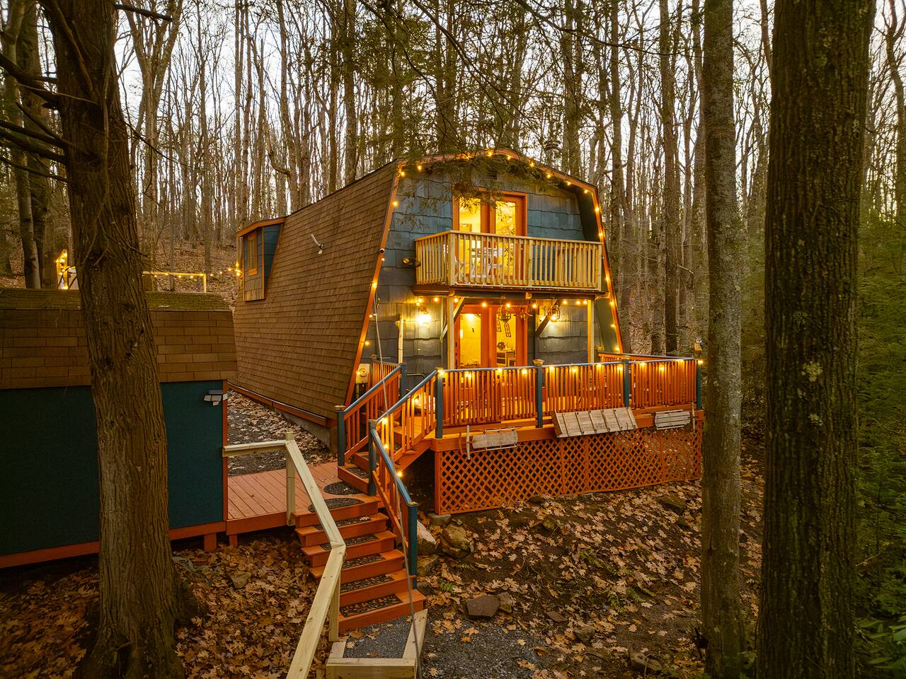 Cabin Gem: Hot Tub, Sauna, Central, Lake Access — Oakland — vacation rental