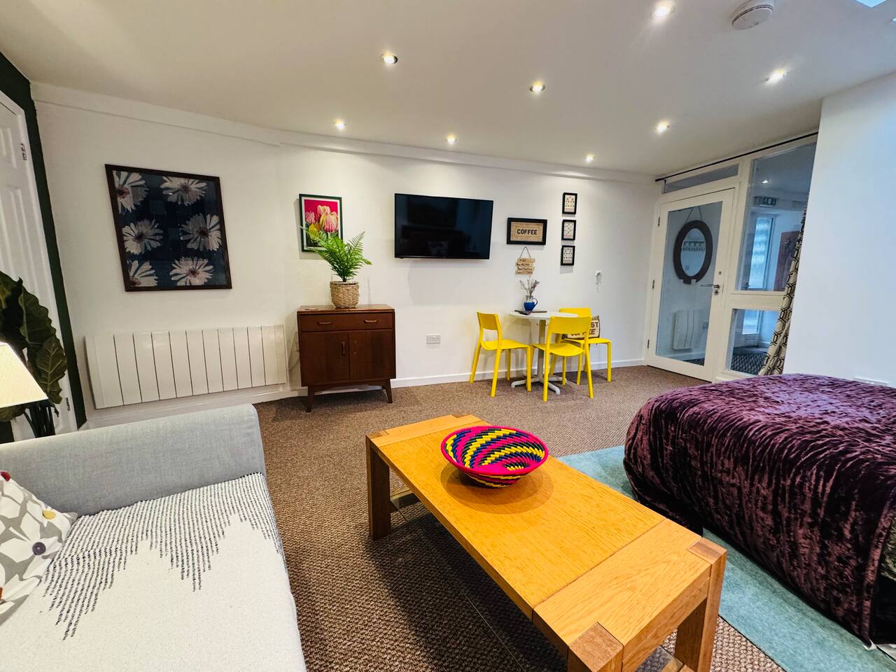 #11 Spacious Studio|Sleeps 4|5mins CannonHillPark