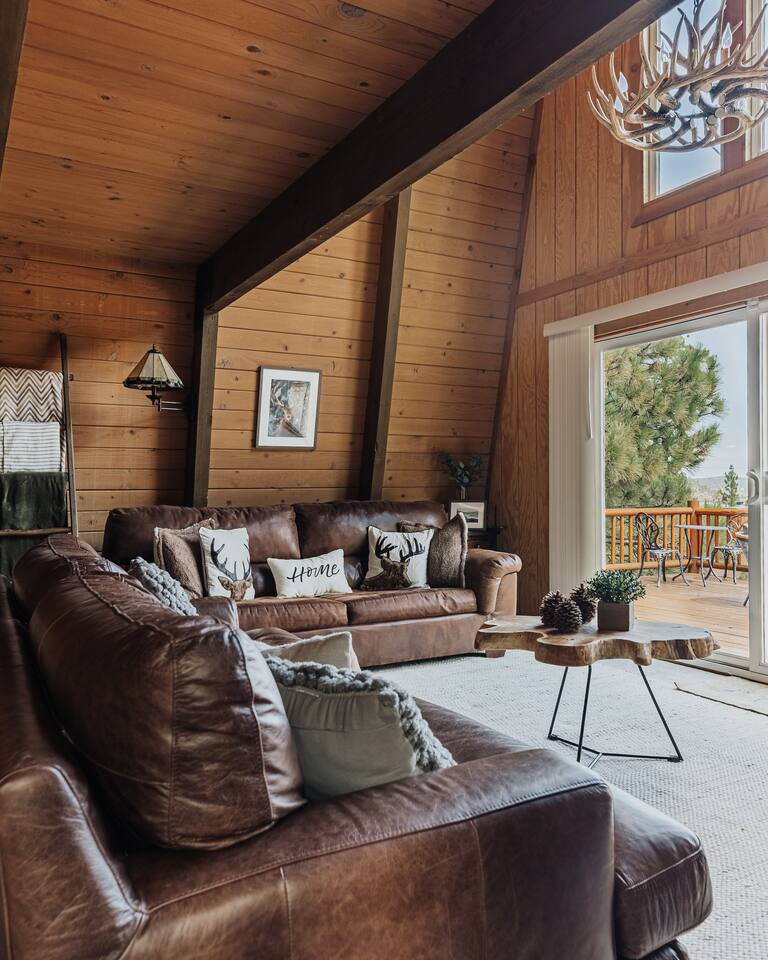 A serene mountain experience at Elk Run cabin — Big Bear, CA — vacation rental