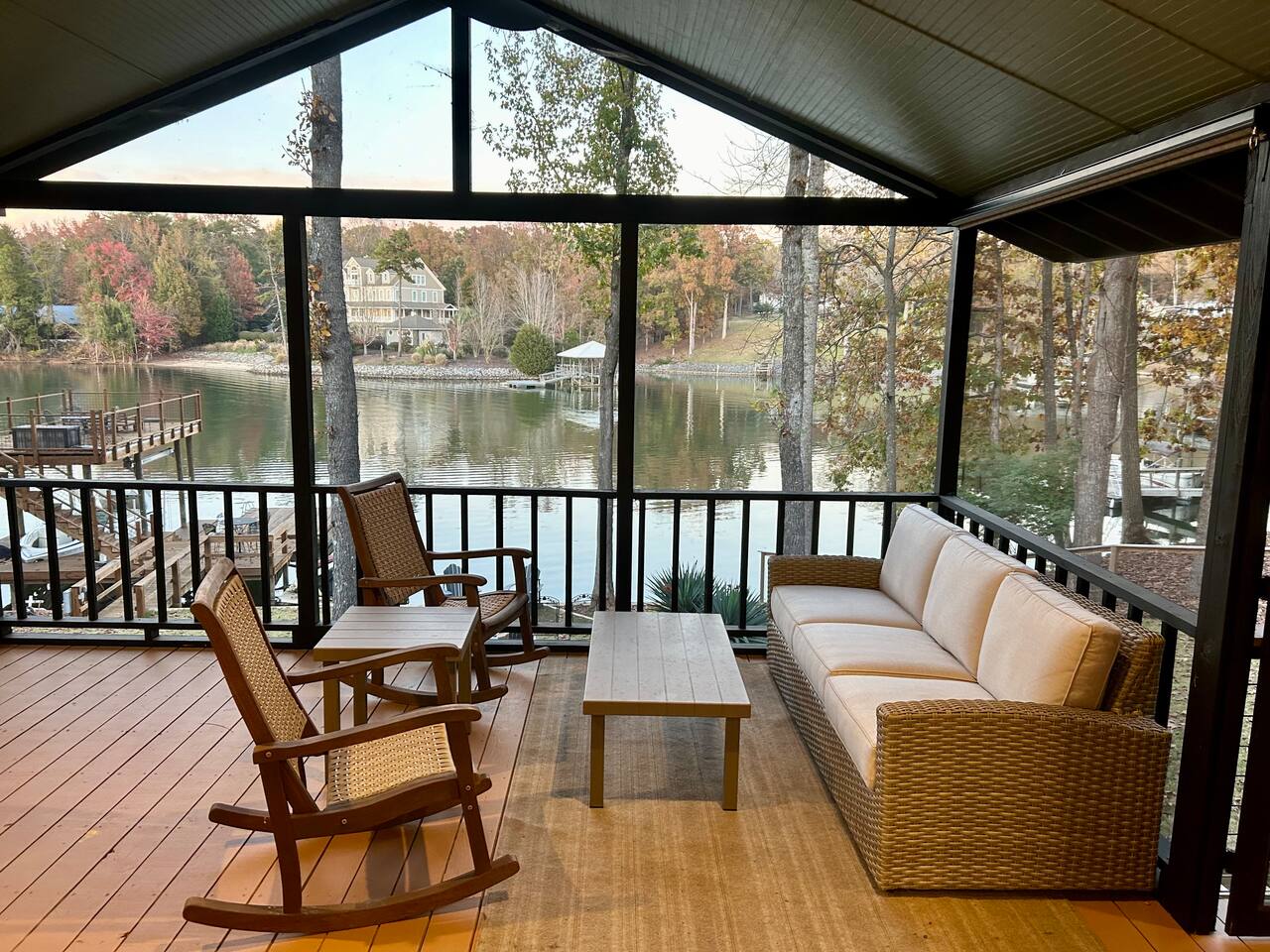 Your Lake House Awaits! — Charlotte — vacation rental