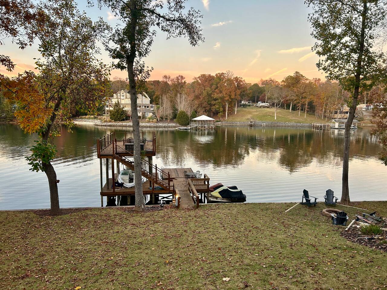Your Lake House Awaits!