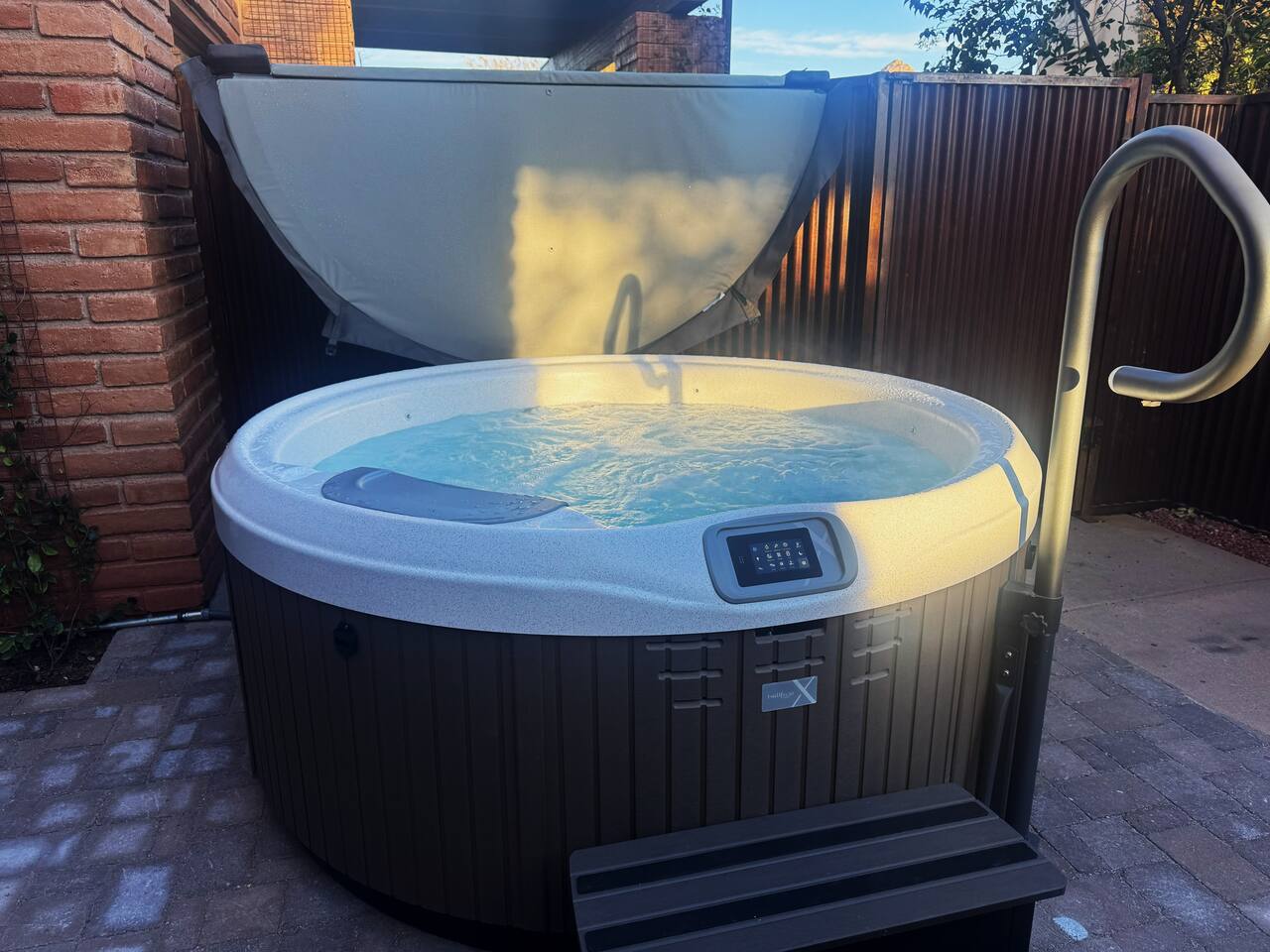 Quartz Villa 2-BR/Bath with enclosed Patio/Hot Tub