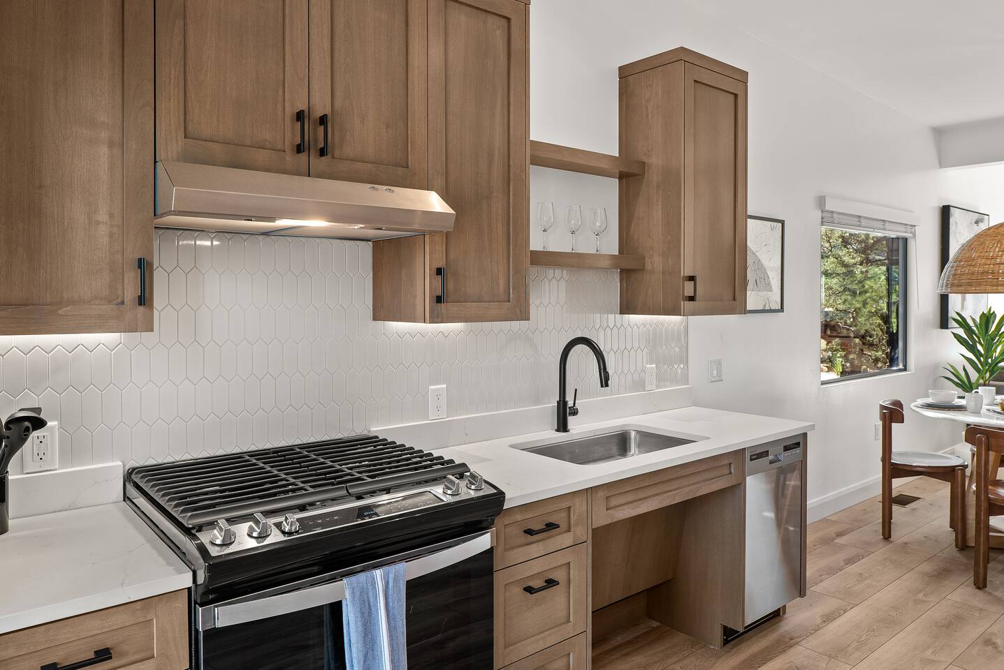 Quartz Villa 2-BR/Bath with enclosed Patio/Hot Tub