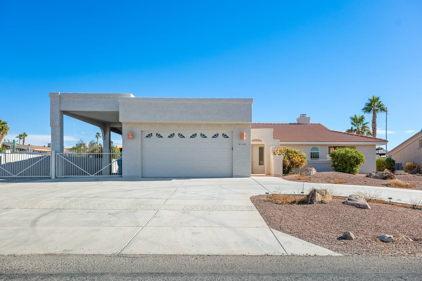 3 Bd | Block from Golf Course | Boat Parking