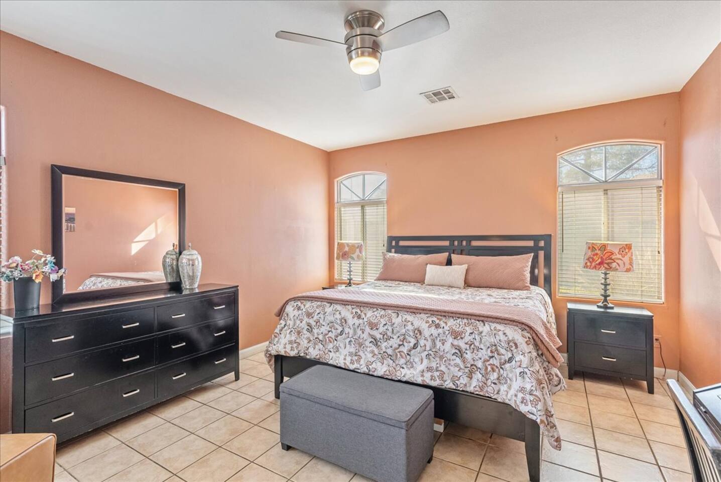 Vegas Hacienda 5B - free heated pool, 15m to Strip